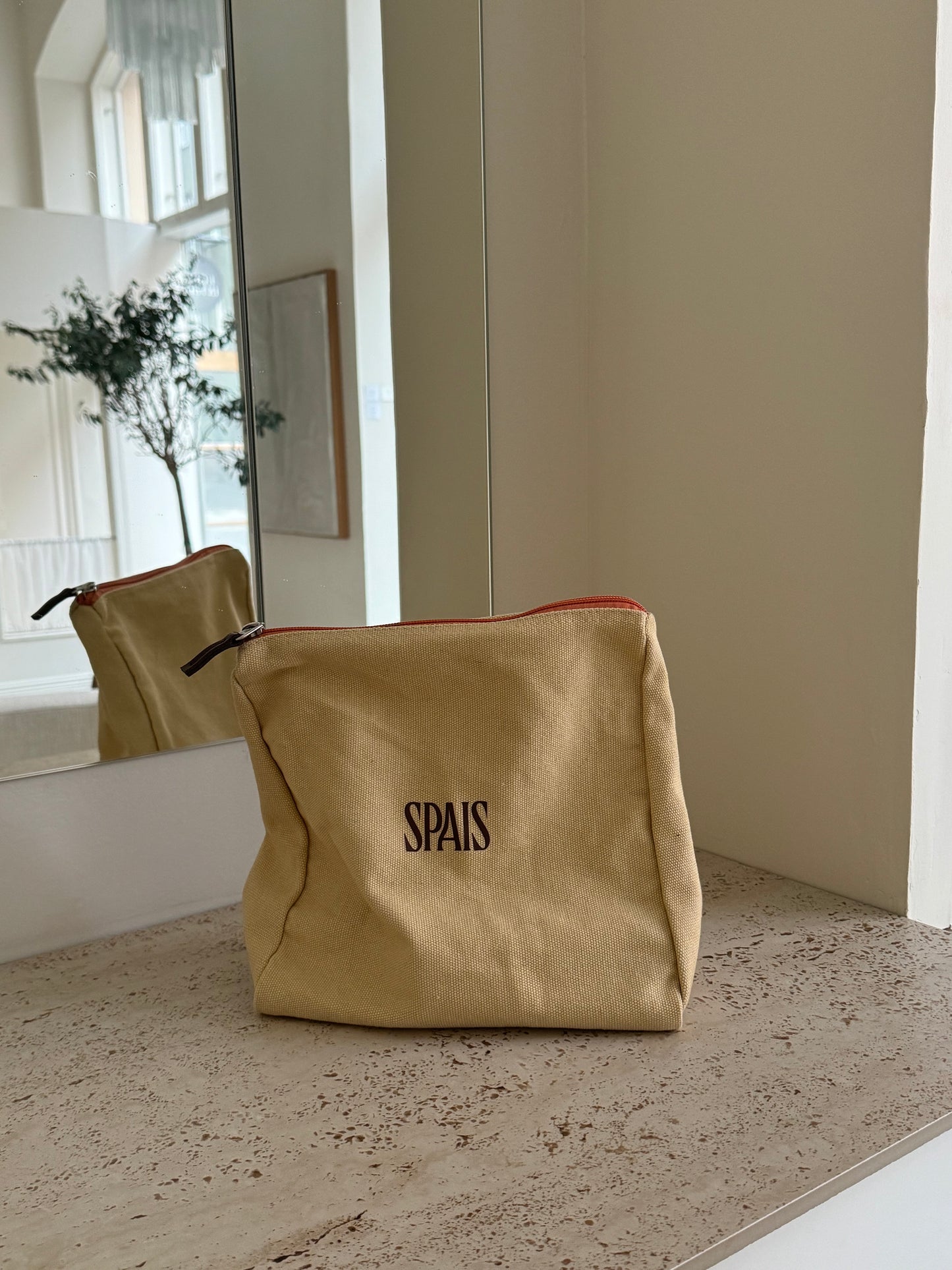 Spais Toiletry Bag